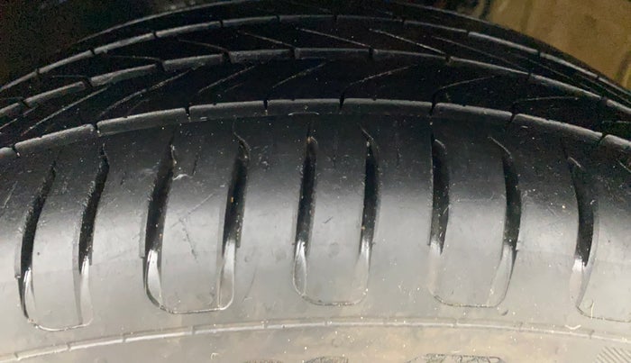 2017 Volkswagen Polo GT TDI, Diesel, Manual, 1,42,873 km, Left Front Tyre Tread