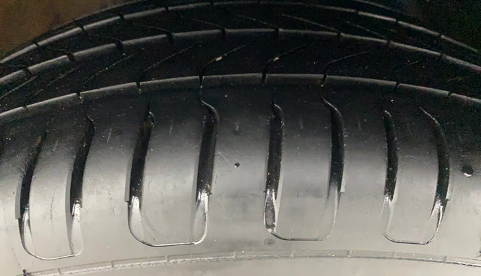 2017 Volkswagen Polo GT TDI, Diesel, Manual, 1,42,873 km, Right Front Tyre Tread