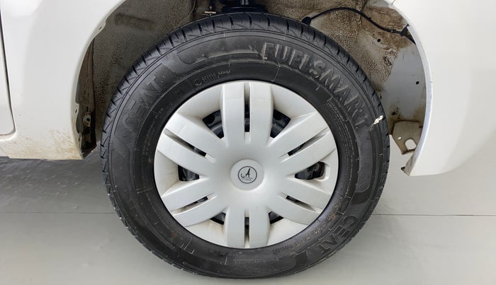 2022 Maruti Alto LXI OPT, Petrol, Manual, 31,579 km, Right Front Wheel