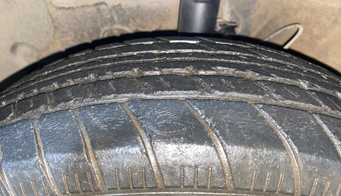 2020 Hyundai NEW SANTRO MAGNA, Petrol, Manual, 1,13,846 km, Left Front Tyre Tread