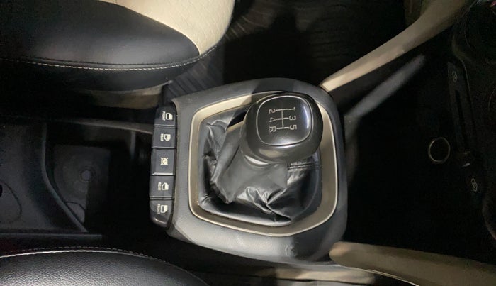 2020 Hyundai NEW SANTRO MAGNA, Petrol, Manual, 1,13,846 km, Gear Lever