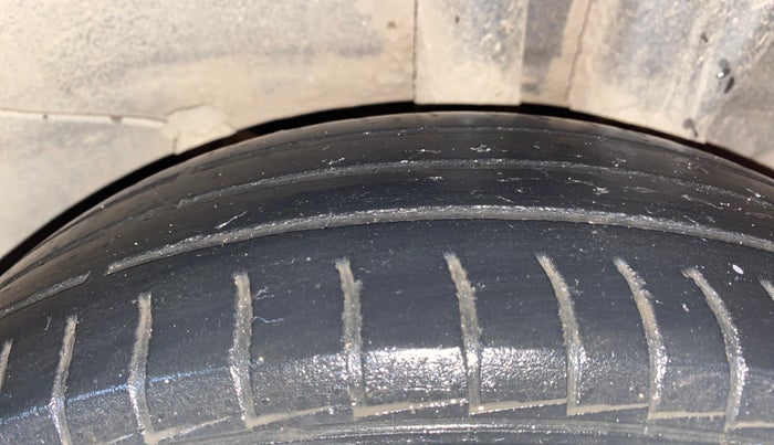 2020 Hyundai NEW SANTRO MAGNA, Petrol, Manual, 1,13,846 km, Left Rear Tyre Tread