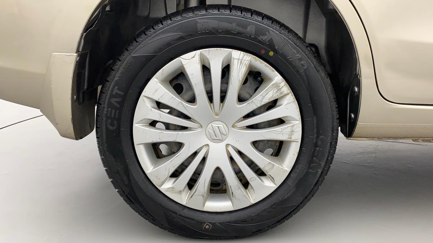 2014 Maruti Ertiga VXI CNG, CNG, Manual, 36,893 km, Right Rear Wheel