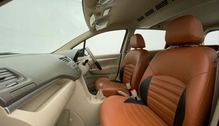 2014 Maruti Ertiga VXI CNG, CNG, Manual, 36,893 km, Right Side Front Door Cabin