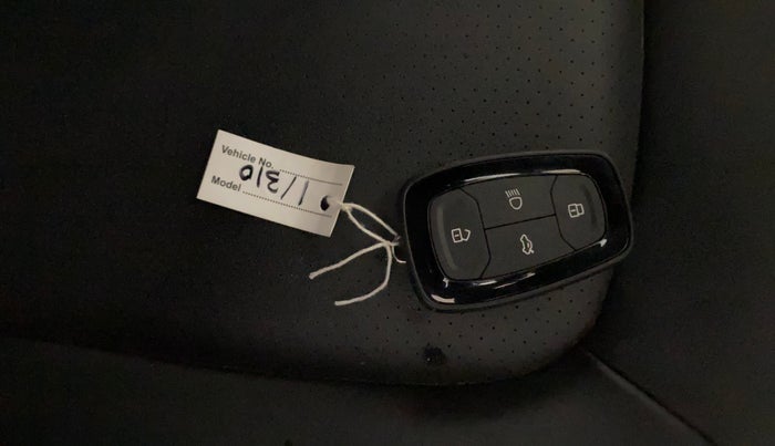 2022 Tata NEXON XZ PLUS PETROL DARK EDITION, Petrol, Manual, 15,038 km, Key Close Up