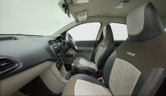 2018 Tata Tiago XE PETROL, Petrol, Manual, 41,920 km, Right Side Front Door Cabin