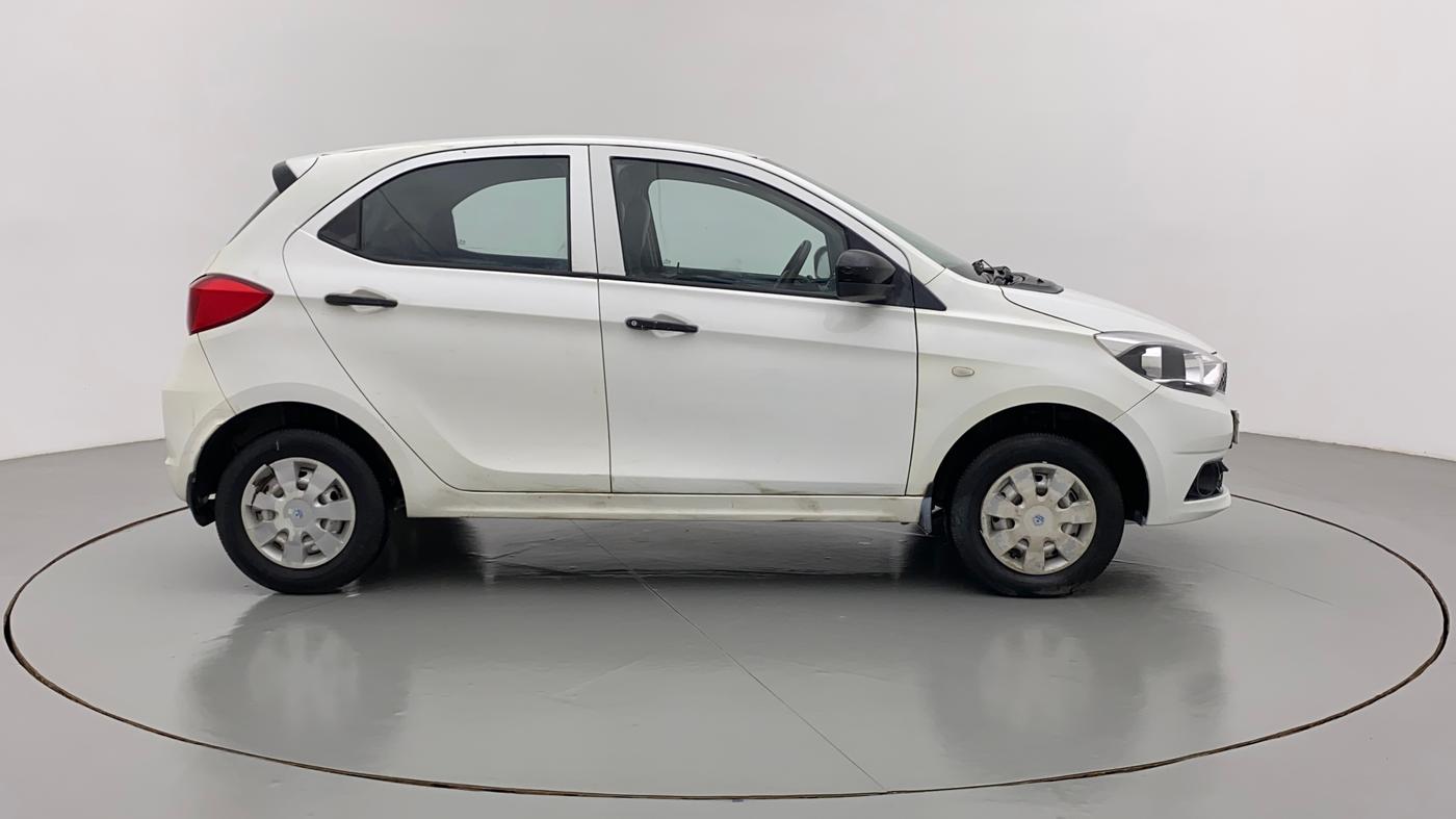 2018 Tata Tiago XE PETROL, Petrol, Manual, 41,920 km, Right Side View