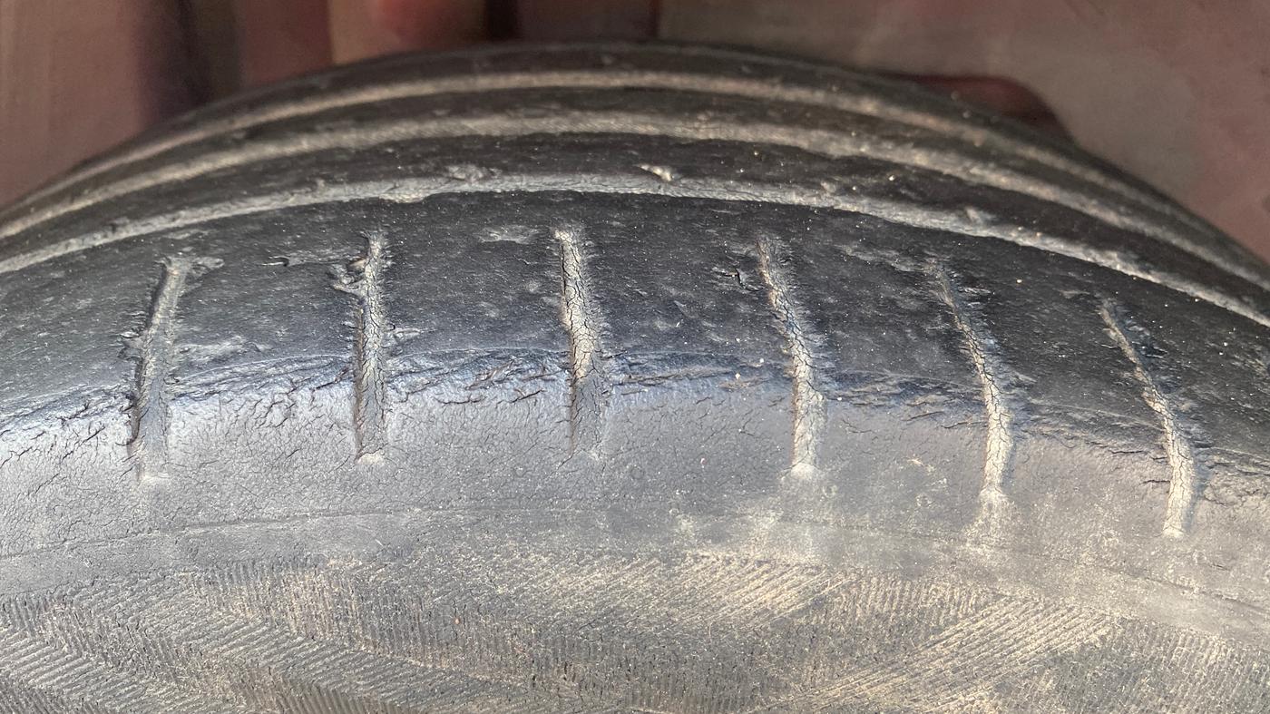 2020 Ford New Figo TITANIUM 1.2 PETROL MT, Petrol, Manual, 87,645 km, Right Rear Tyre Tread