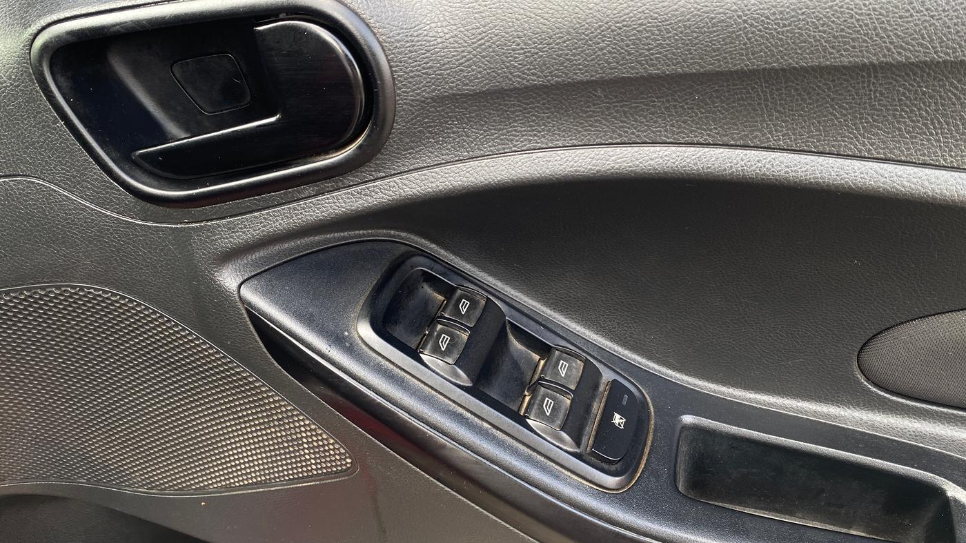 2020 Ford New Figo TITANIUM 1.2 PETROL MT, Petrol, Manual, 87,645 km, Driver Side Door Panels Control