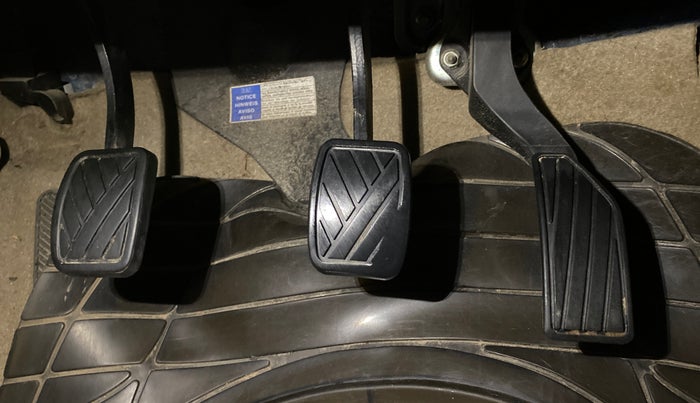 2019 Maruti Ciaz DELTA 1.5 SHVS MT PETROL, Petrol, Manual, 1,12,131 km, Pedals