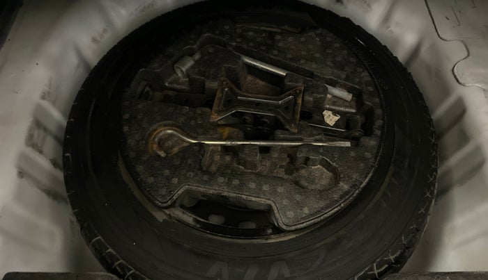 2019 Maruti Ciaz DELTA 1.5 SHVS MT PETROL, Petrol, Manual, 1,12,131 km, Spare Tyre