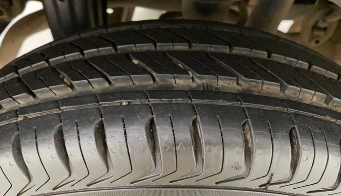 2013 Maruti Alto 800 VXI, Petrol, Manual, 55,292 km, Right Rear Tyre Tread