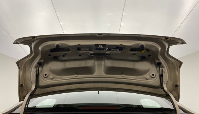 2015 Tata Zest XMA QUADRAJET 90PS, Diesel, Automatic, 65,422 km, Boot Door Open