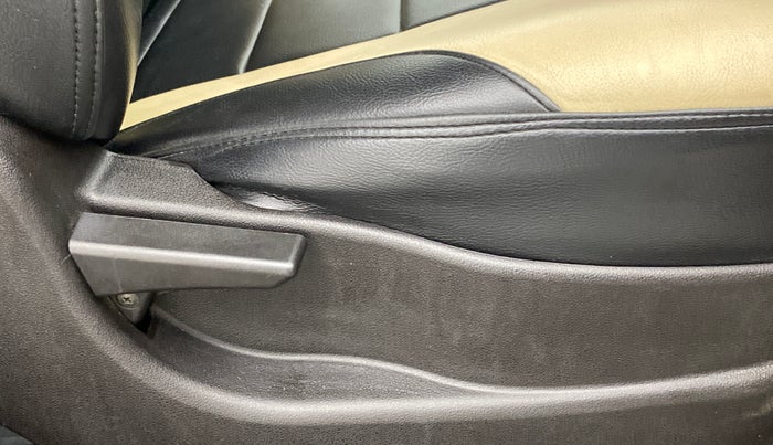 2015 Tata Zest XMA QUADRAJET 90PS, Diesel, Automatic, 65,422 km, Driver Side Adjustment Panel