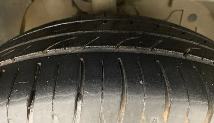 2015 Tata Zest XMA QUADRAJET 90PS, Diesel, Automatic, 65,422 km, Right Front Tyre Tread