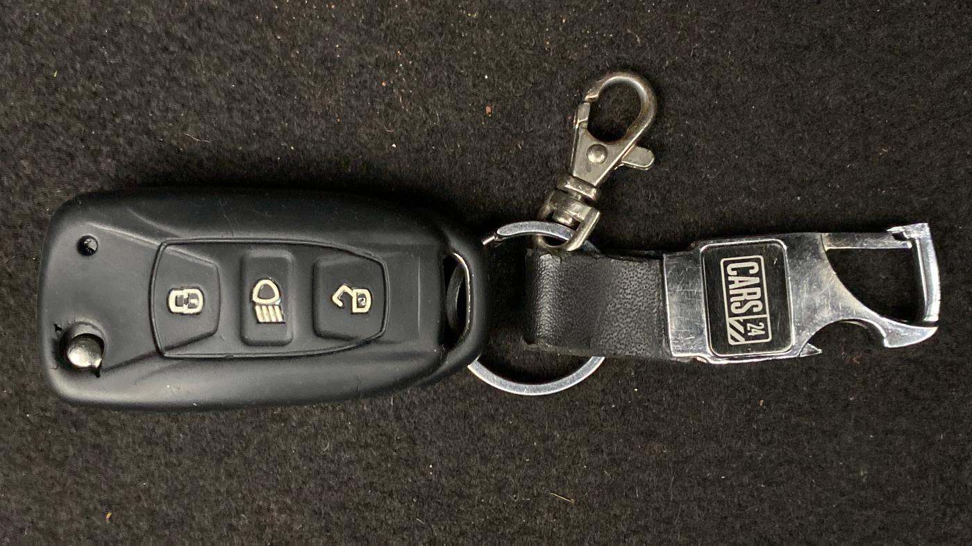 2015 Tata Zest XMA QUADRAJET 90PS, Diesel, Automatic, 65,422 km, Key Close Up