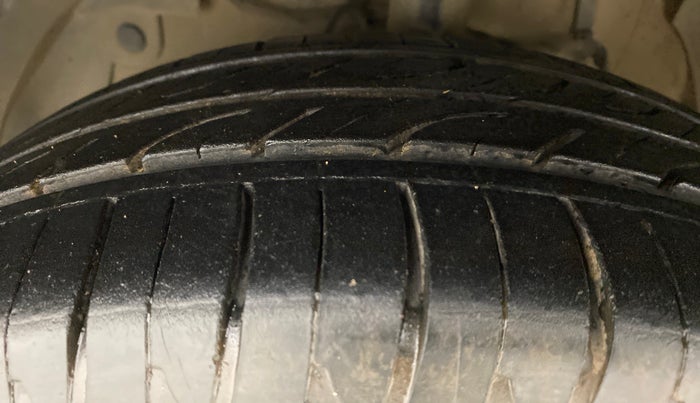 2015 Tata Zest XMA QUADRAJET 90PS, Diesel, Automatic, 65,422 km, Left Front Tyre Tread