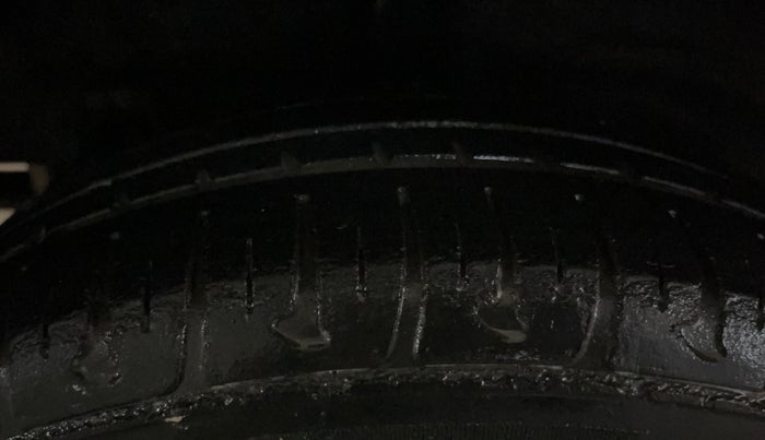 2017 Hyundai Grand i10 MAGNA 1.2 KAPPA VTVT, Petrol, Manual, 39,704 km, Right Rear Tyre Tread