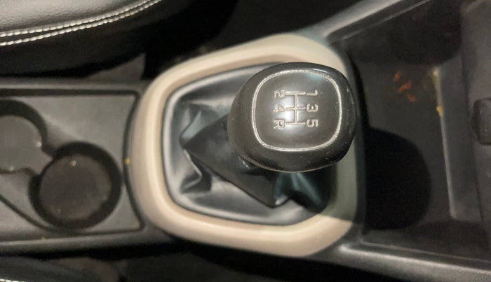 2017 Hyundai Grand i10 MAGNA 1.2 KAPPA VTVT, Petrol, Manual, 39,704 km, Gear Lever