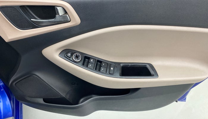 2015 Hyundai Elite i20 SPORTZ (O) 1.2, Petrol, Manual, 40,821 km, Driver Side Door Panels Control
