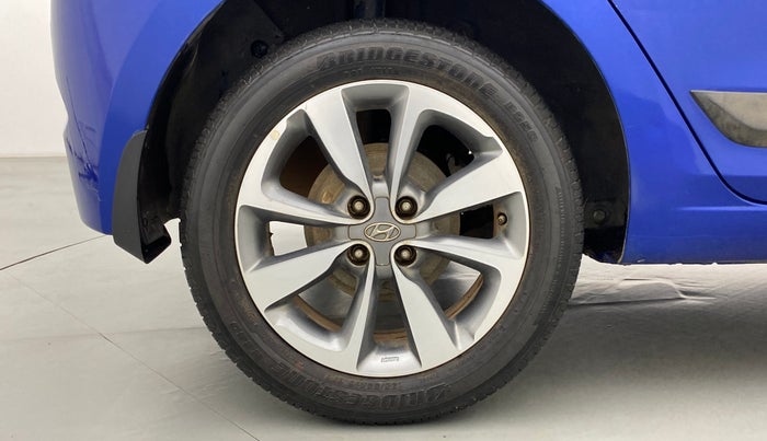 2015 Hyundai Elite i20 SPORTZ (O) 1.2, Petrol, Manual, 40,821 km, Right Rear Wheel