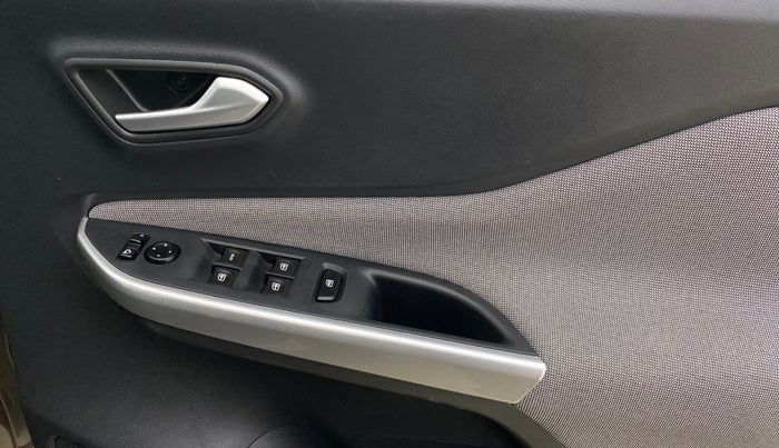 2023 Nissan MAGNITE XV Premium AMT, Petrol, Automatic, 38,936 km, Driver Side Door Panels Control