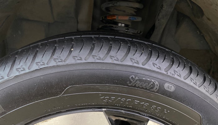 2023 Nissan MAGNITE XV Premium AMT, Petrol, Automatic, 38,936 km, Left Front Tyre Tread