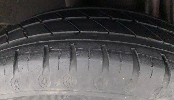 2021 Datsun Redi Go A, Petrol, Manual, 24,169 km, Right Rear Tyre Tread