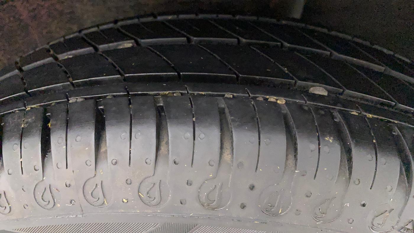 2021 Datsun Redi Go A, Petrol, Manual, 24,169 km, Left Rear Tyre Tread