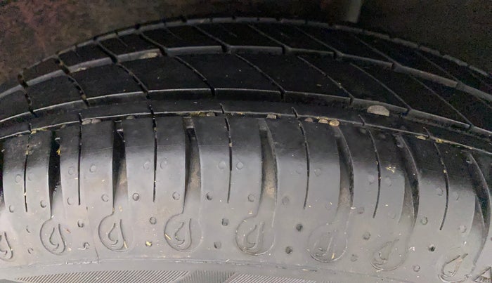 2021 Datsun Redi Go A, Petrol, Manual, 24,169 km, Left Rear Tyre Tread
