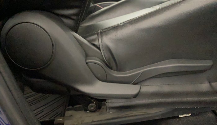 2019 Maruti Swift VXI, Petrol, Manual, 34,211 km, Driver Side Adjustment Panel