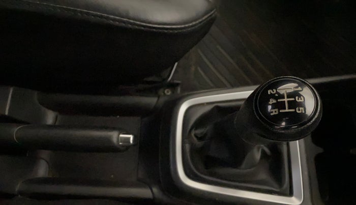 2019 Maruti Swift VXI, Petrol, Manual, 34,211 km, Gear Lever