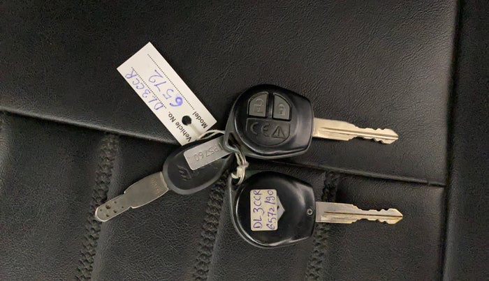 2019 Maruti Swift VXI, Petrol, Manual, 34,211 km, Key Close Up