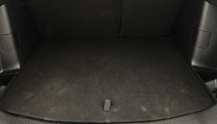 2023 Maruti Grand Vitara ZETA SMART HYBRID AT, Petrol, Automatic, 33,978 km, Boot Inside