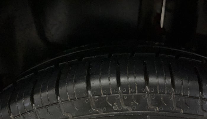 2014 Maruti Swift Dzire VXI, Petrol, Manual, 72,940 km, Left Rear Tyre Tread