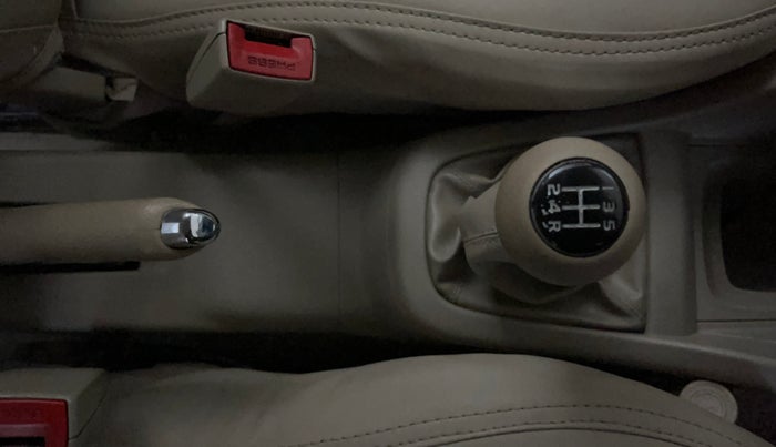 2014 Maruti Swift Dzire VXI, Petrol, Manual, 72,940 km, Gear Lever
