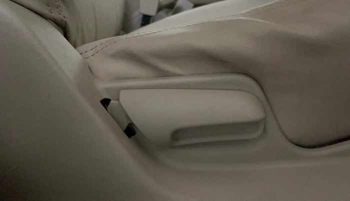 2014 Maruti Swift Dzire VXI, Petrol, Manual, 72,940 km, Driver Side Adjustment Panel