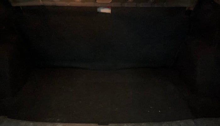 2014 Maruti Swift Dzire VXI, Petrol, Manual, 72,940 km, Boot Inside