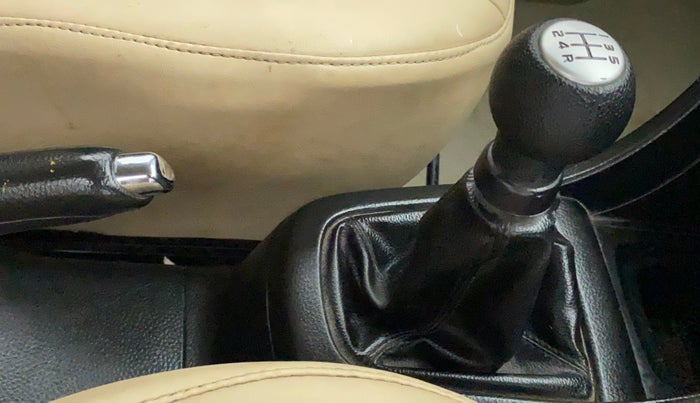 2012 Maruti Swift VDI, Diesel, Manual, 1,14,726 km, Gear Lever