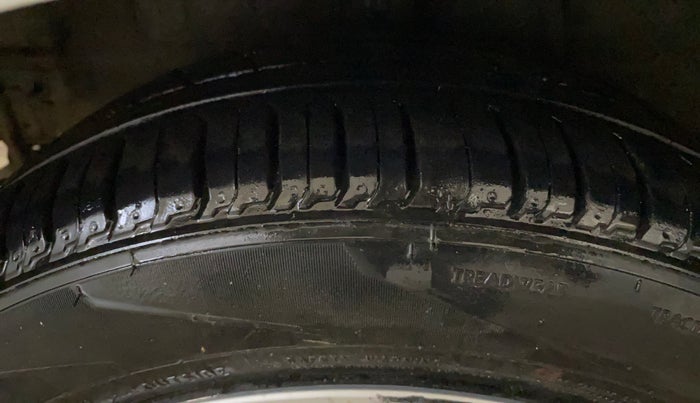 2023 Hyundai GRAND I10 NIOS SPORTZ 1.2 KAPPA VTVT CNG, CNG, Manual, 57,011 km, Right Rear Tyre Tread