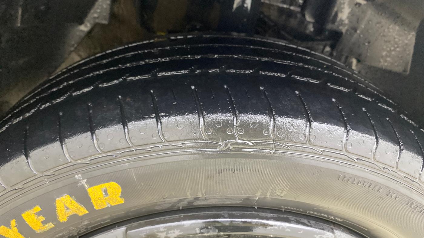 2019 Tata NEXON XM DIESEL, Diesel, Manual, 69,155 km, Right Front Tyre Tread