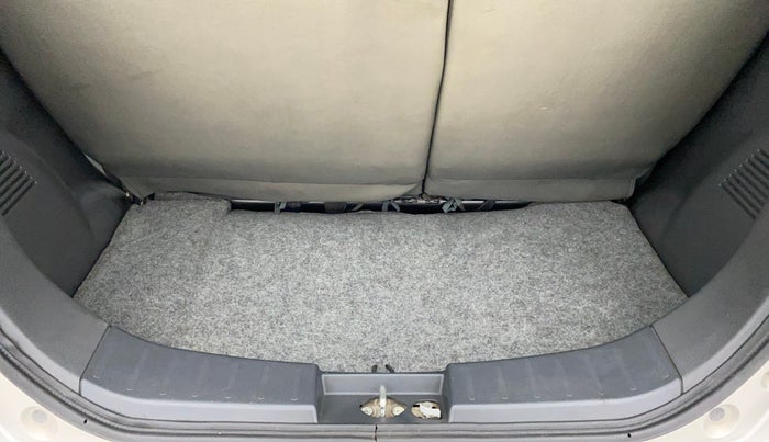2010 Maruti Wagon R 1.0 LXI, Petrol, Manual, 30,773 km, Boot Inside