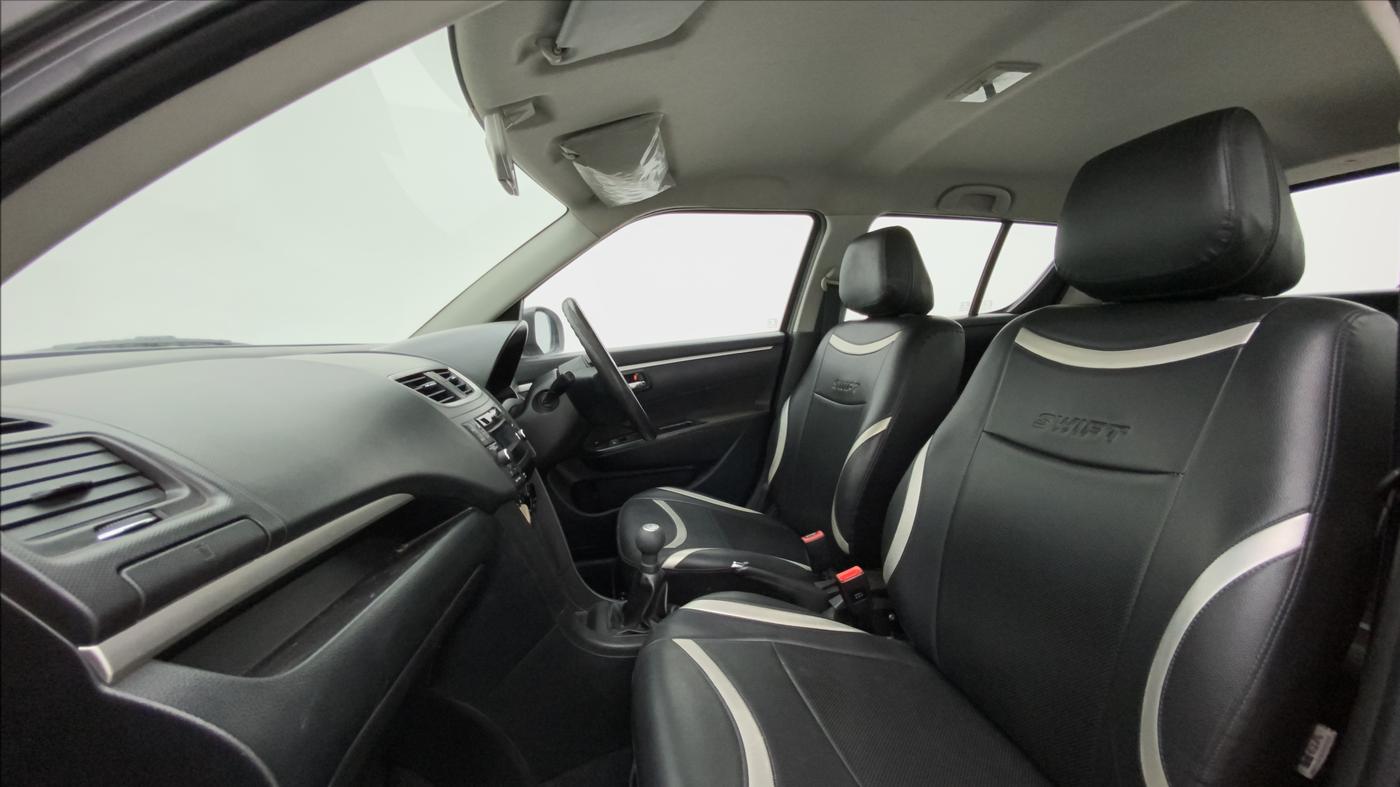 2015 Maruti Swift VXI, Petrol, Manual, 38,716 km, Right Side Front Door Cabin