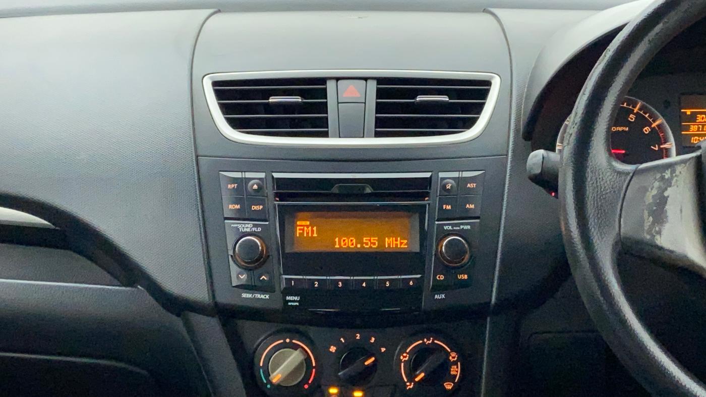 2015 Maruti Swift VXI, Petrol, Manual, 38,716 km, Air Conditioner