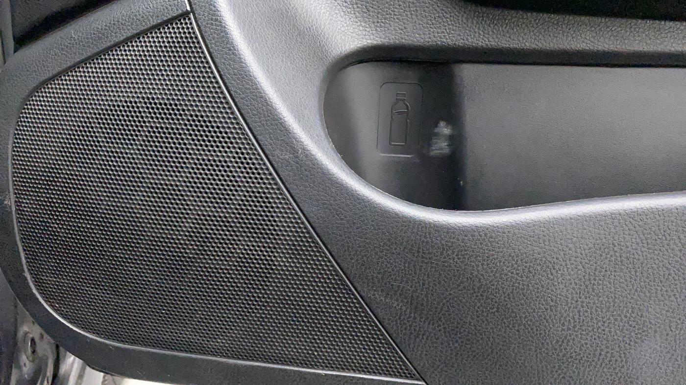2015 Maruti Swift VXI, Petrol, Manual, 38,716 km, Speaker
