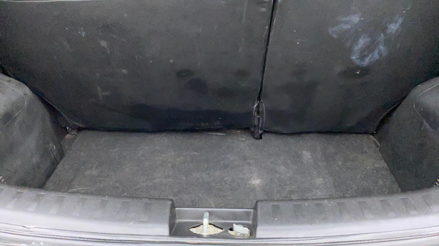 2015 Maruti Swift VXI, Petrol, Manual, 38,716 km, Boot Inside