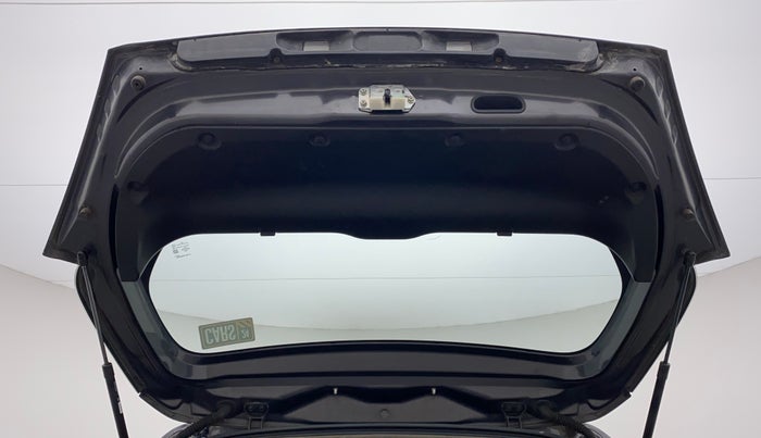 2015 Maruti Swift VXI, Petrol, Manual, 38,716 km, Boot Door Open
