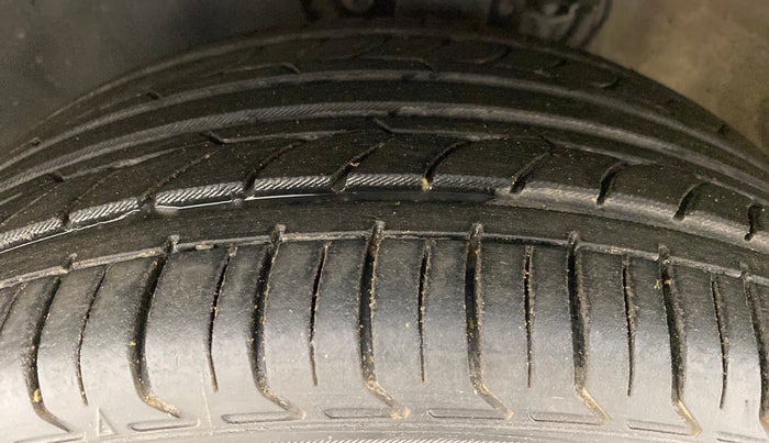 2018 Volkswagen Polo GT TSI 1.2 PETROL AT, Petrol, Automatic, 27,465 km, Left Front Tyre Tread