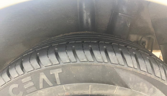 2015 Hyundai Grand i10 SPORTZ 1.2 KAPPA VTVT, Petrol, Manual, 71,243 km, Left Rear Tyre Tread