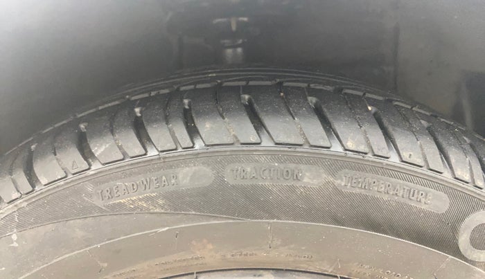 2015 Hyundai Grand i10 SPORTZ 1.2 KAPPA VTVT, Petrol, Manual, 71,243 km, Right Front Tyre Tread